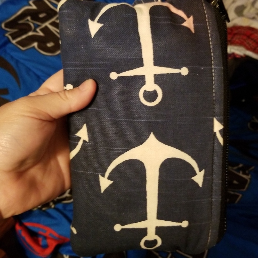 I am selling a cape cod anchor wristlet